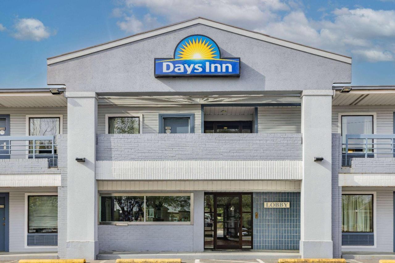 Days Inn By Wyndham Raleigh Glenwood-Crabtree Extérieur photo