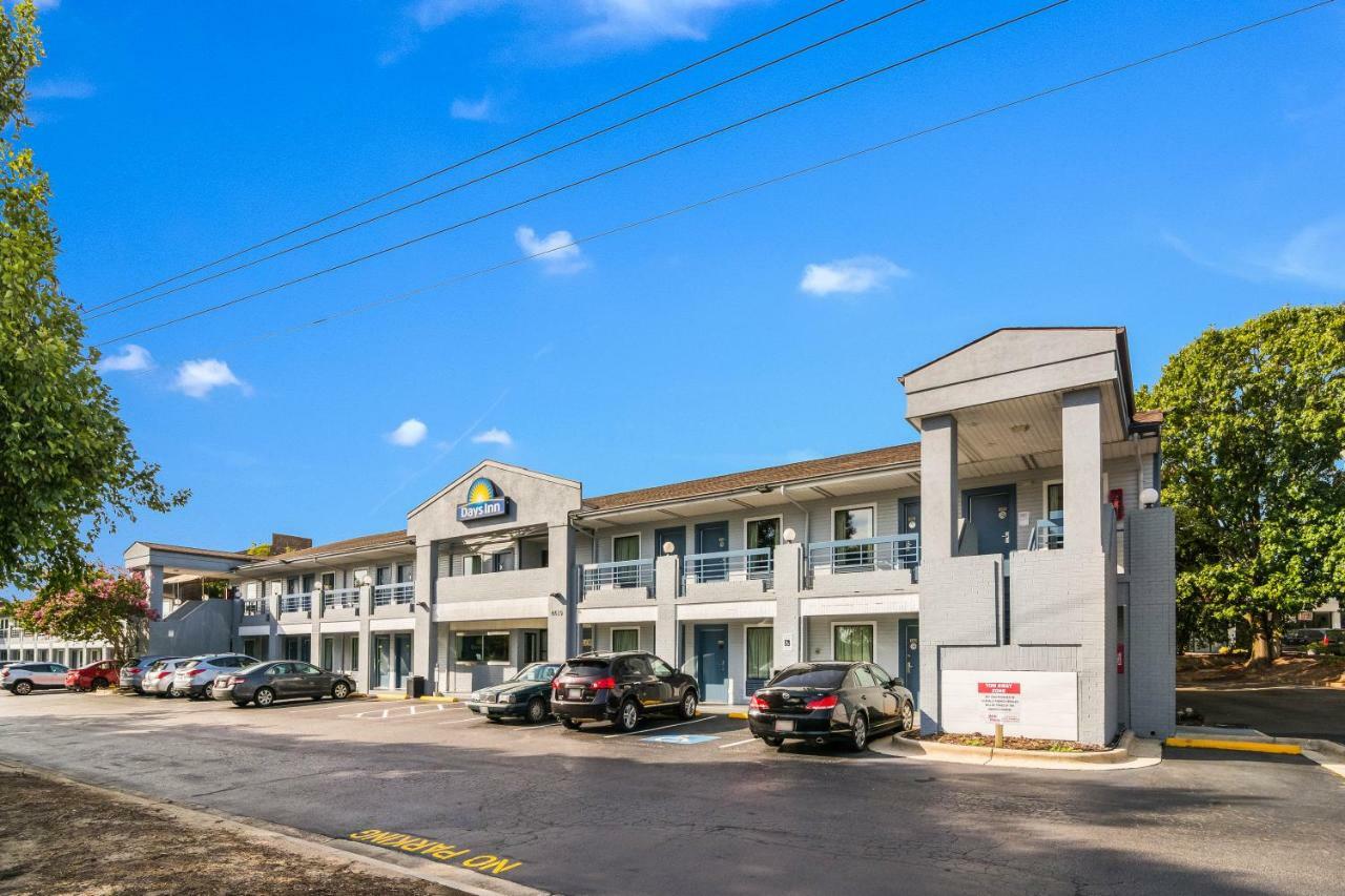 Days Inn By Wyndham Raleigh Glenwood-Crabtree Extérieur photo